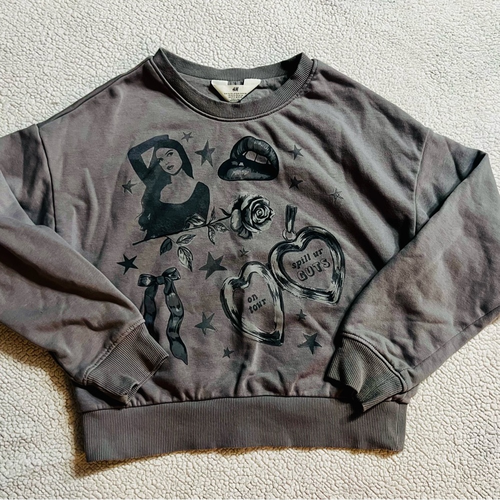 H&M Loose Fit MOTIF Sweatshirt Olivia Rodrigo “Brown Eyed Girl” Gray SZ - 12/14